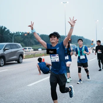 Runner Photo 7495374
