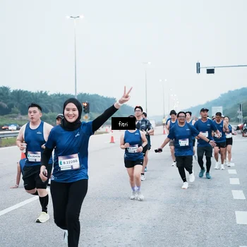 Runner Photo 7495407