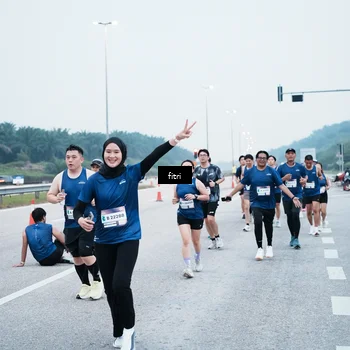Runner Photo 7495410