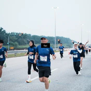 Runner Photo 7495412