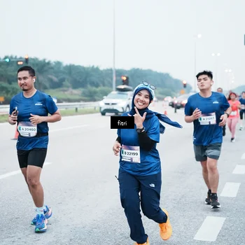Runner Photo 7495442