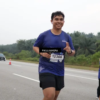 Runner Photo 7495511