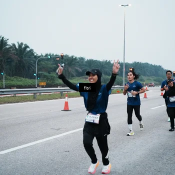 Runner Photo 7495512