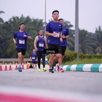 Runner Photo 7495518