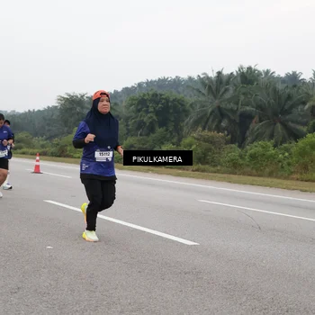Runner Photo 7495556