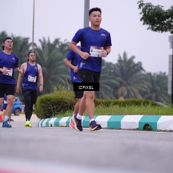 Runner Photo 7495565
