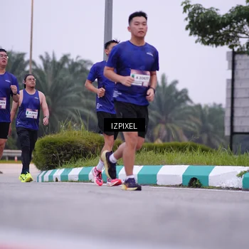 Runner Photo 7495571