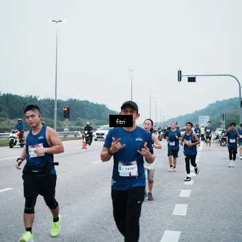 Runner Photo 7495572
