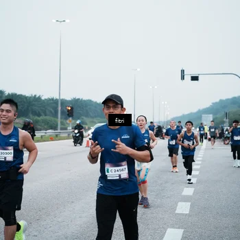 Runner Photo 7495575