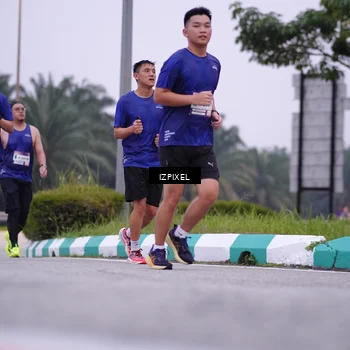 Runner Photo 7495576