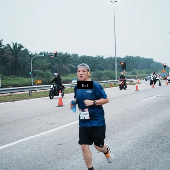 Runner Photo 7495580