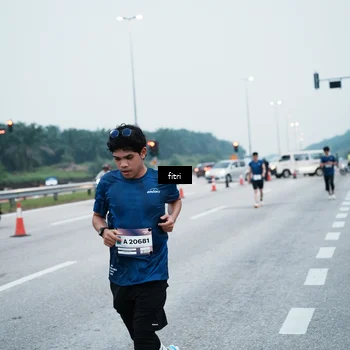 Runner Photo 7495584