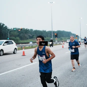 Runner Photo 7495604
