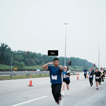 Runner Photo 7495610