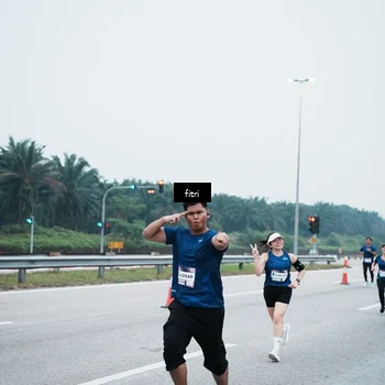 Runner Photo 7495611