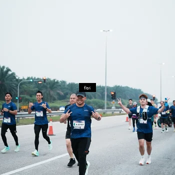 Runner Photo 7495615