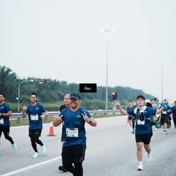 Runner Photo 7495625