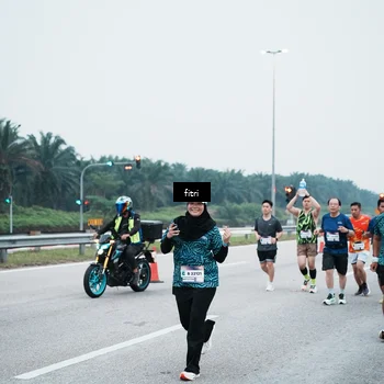 Runner Photo 7495626
