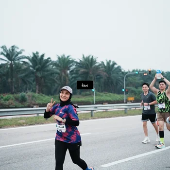Runner Photo 7495634