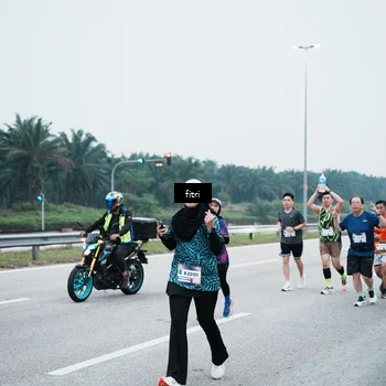 Runner Photo 7495635