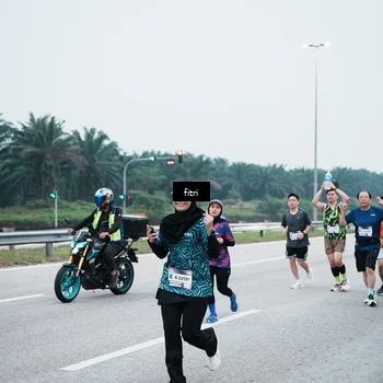 Runner Photo 7495640
