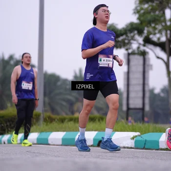 Runner Photo 7495645