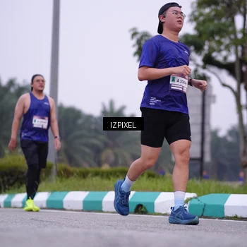 Runner Photo 7495649