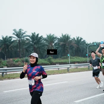 Runner Photo 7495665