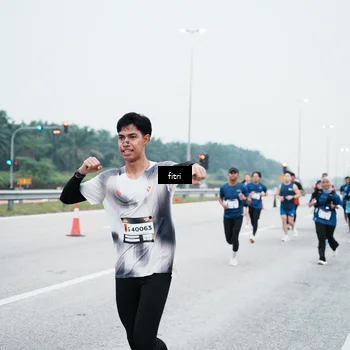 Runner Photo 7495681