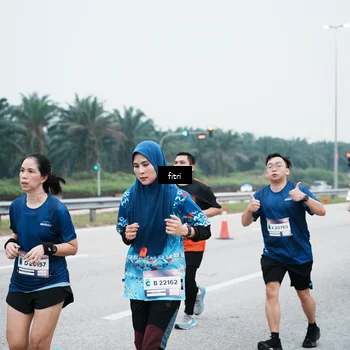 Runner Photo 7495689