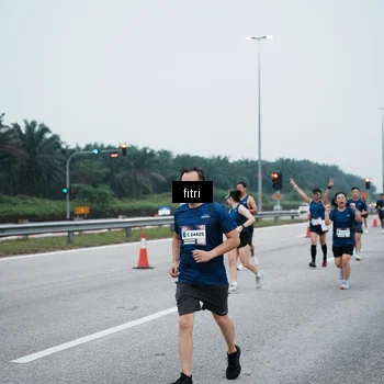 Runner Photo 7495735