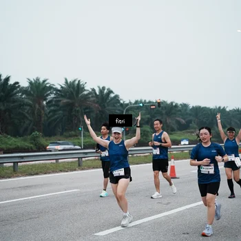 Runner Photo 7495748