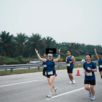 Runner Photo 7495751