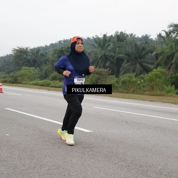 Runner Photo 7495752