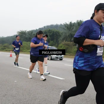 Runner Photo 7495757