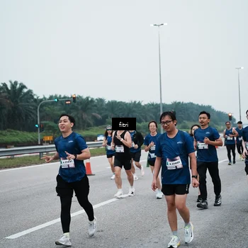 Runner Photo 7495773