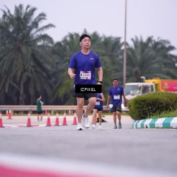 Runner Photo 7495788
