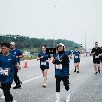 Runner Photo 7495821