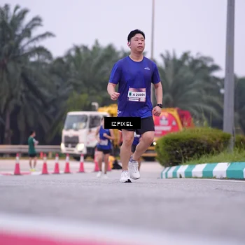 Runner Photo 7495865