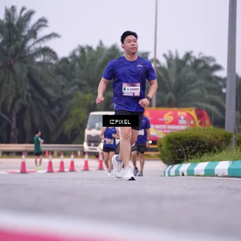 Runner Photo 7495870