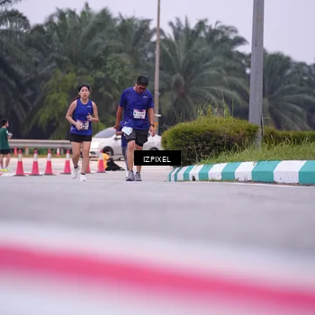 Runner Photo 7495873