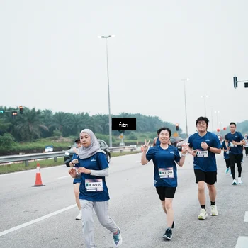Runner Photo 7495898
