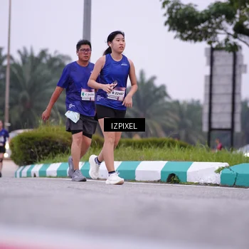 Runner Photo 7495955