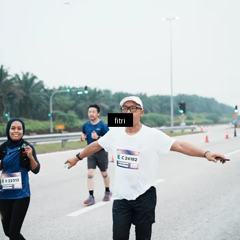 Runner Photo 7495963