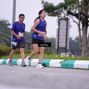 Runner Photo 7495969