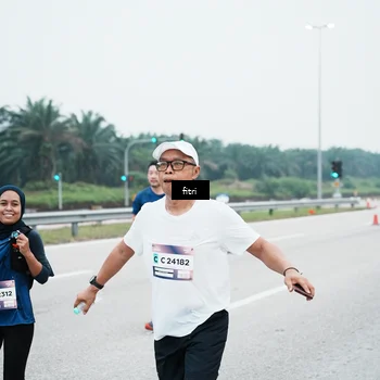 Runner Photo 7495973