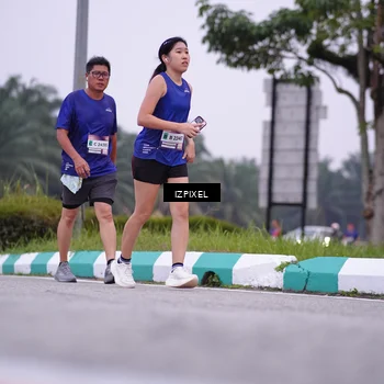 Runner Photo 7495974