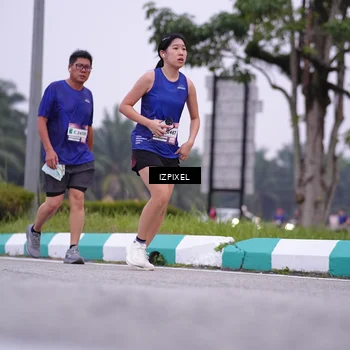 Runner Photo 7495979