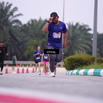 Runner Photo 7496041