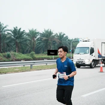 Runner Photo 7496044